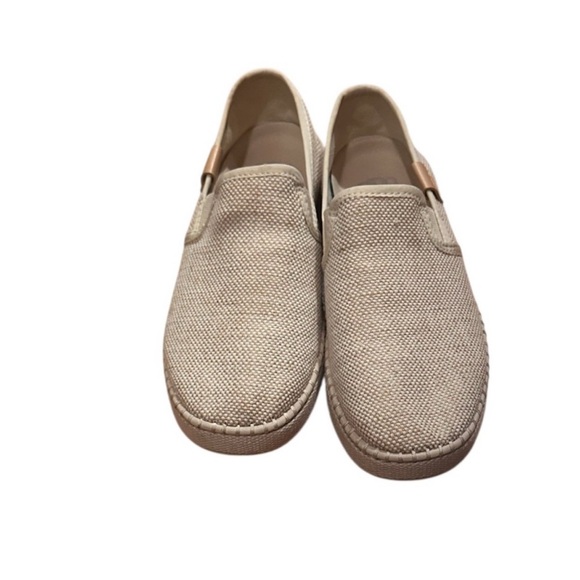 UGG - Picture 5 of 8